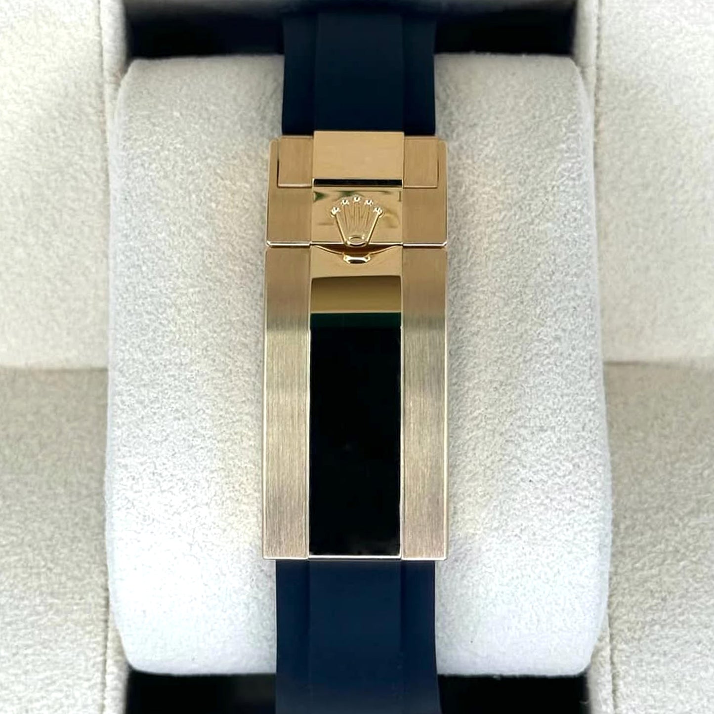 Rolex Cosmograph Daytona 40mm, 18k Yellow Gold, Ref# 126518ln-0010