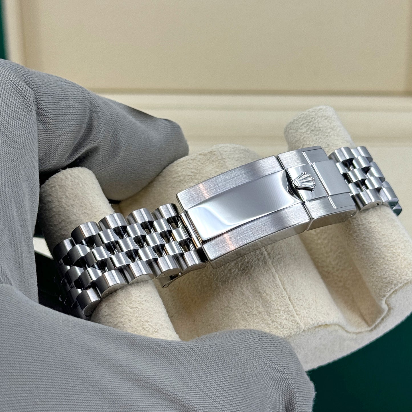 Pre-owned Rolex GMT-Master II, BATGIRL, Stainless Steel, 40mm, Ref# 126710blnr-0002