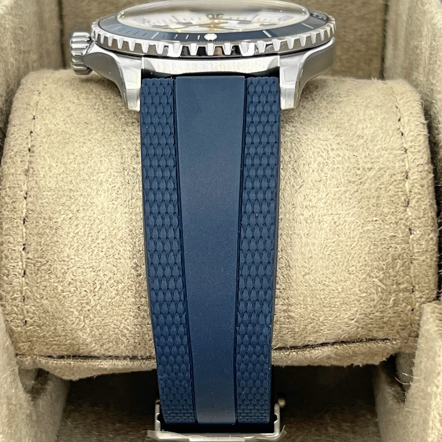Breitling Superocean Automatic 42, Ref# A17375E71G1S1, box and papers
