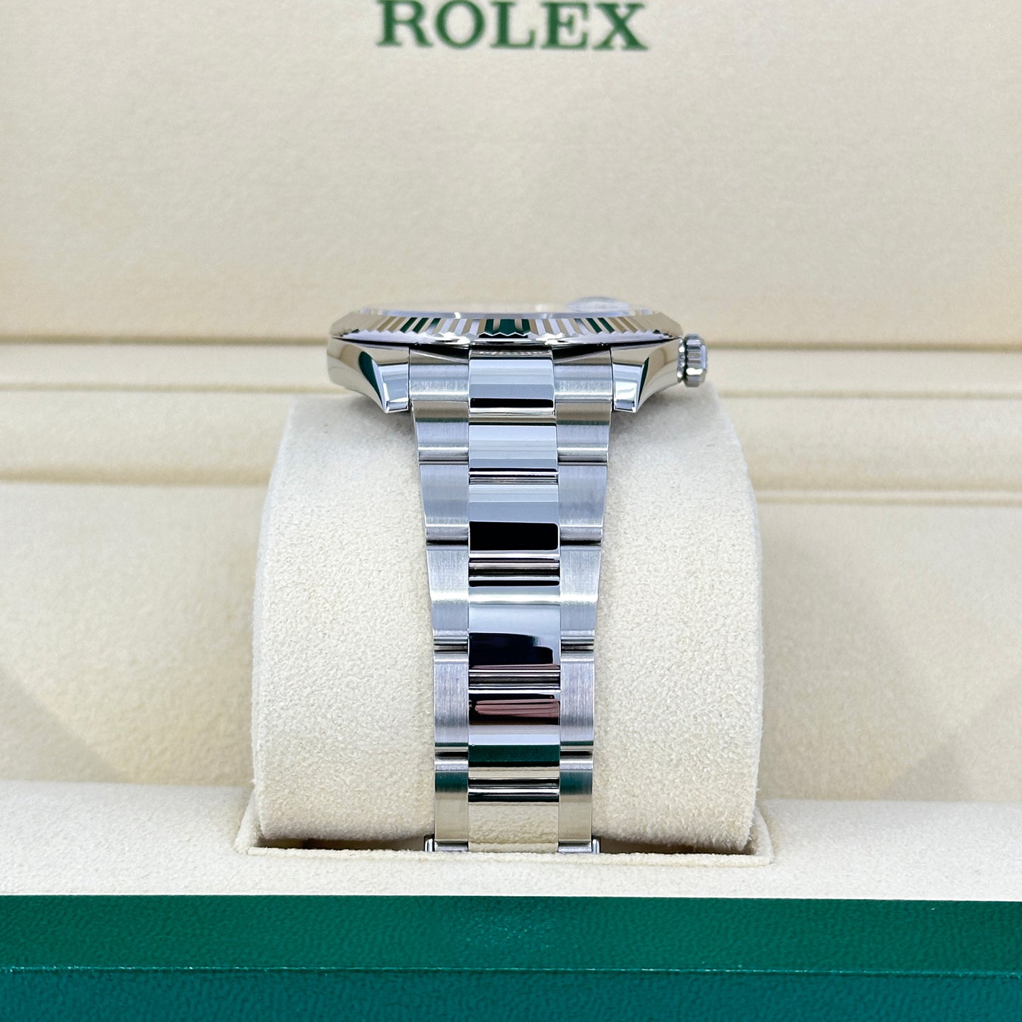 Rolex Datejust 41, Oystersteel and 18k White Gold, 41mm, Ref# 126334-0021
