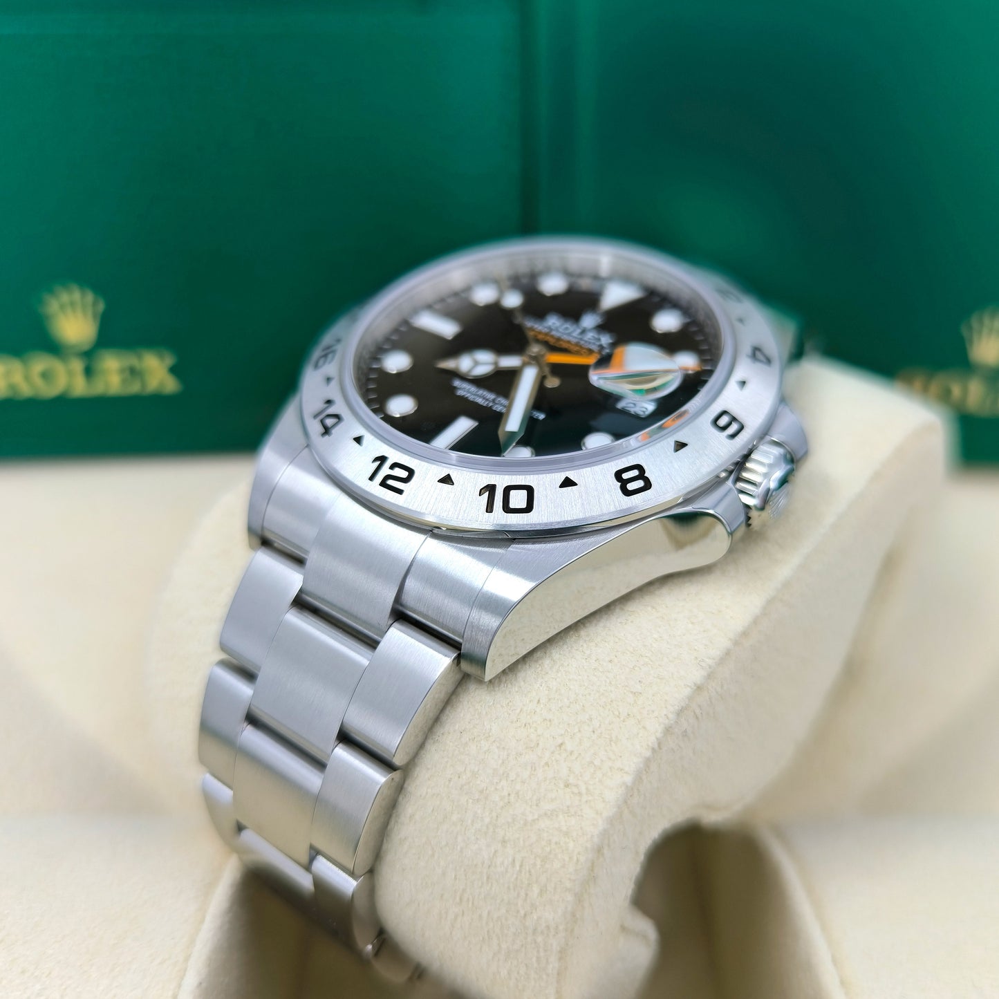 Pre-owned Rolex Explorer II Oystersteel Ref# 226570-0002