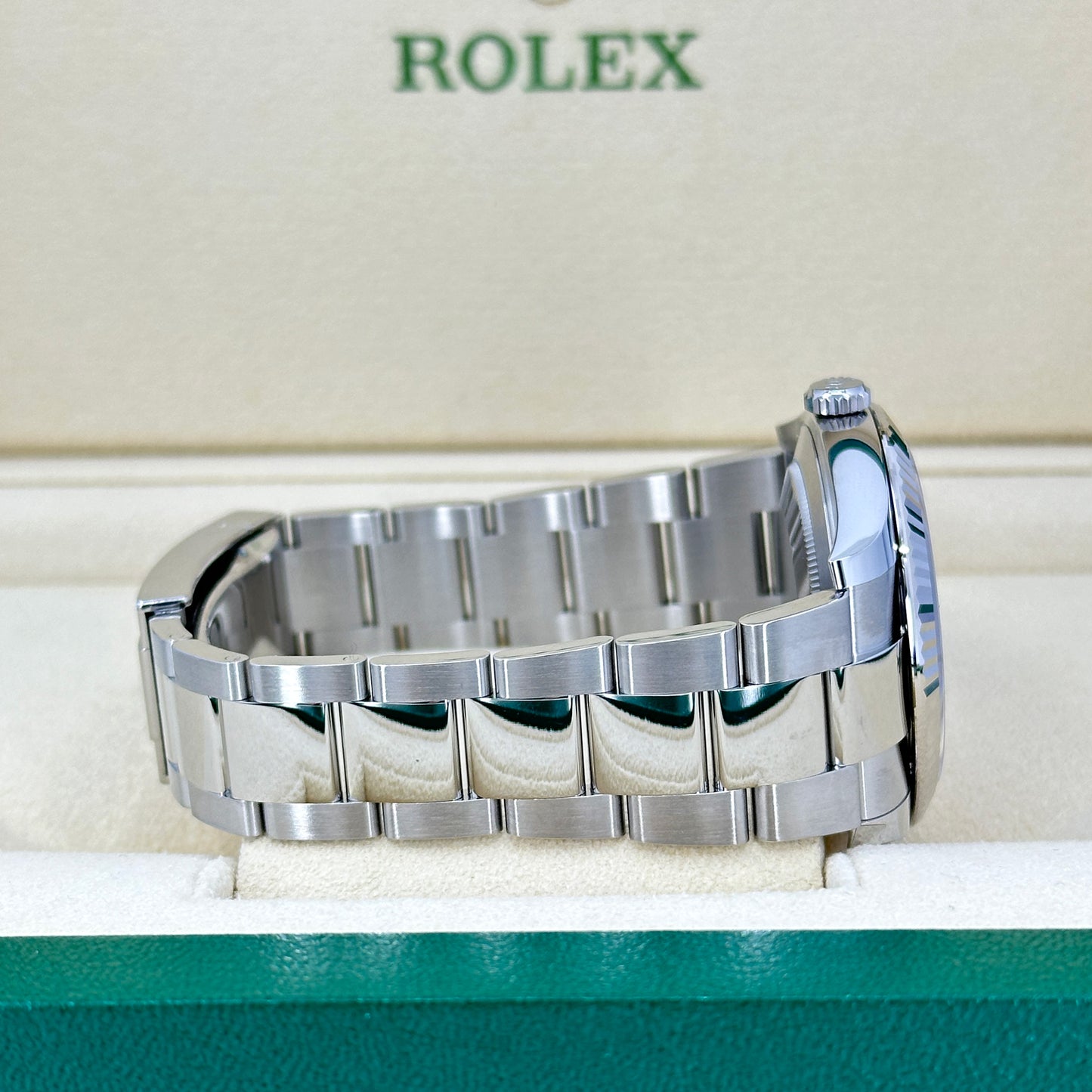 Rolex Datejust 41, Oystersteel and 18k White Gold, 41mm, Ref# 126334-0021