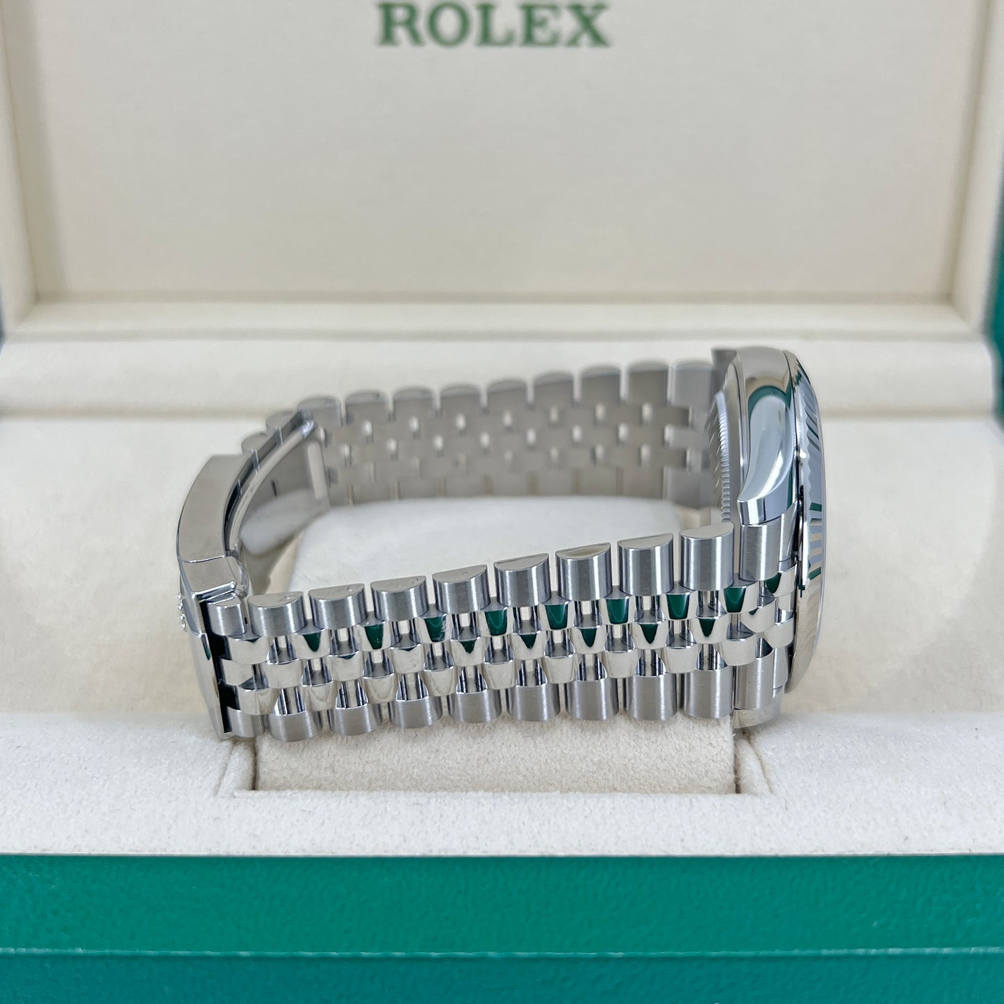 Rolex Datejust 41 Oystersteel and 18K White Gold 41 mm White Dial, Ref# 126334-0010