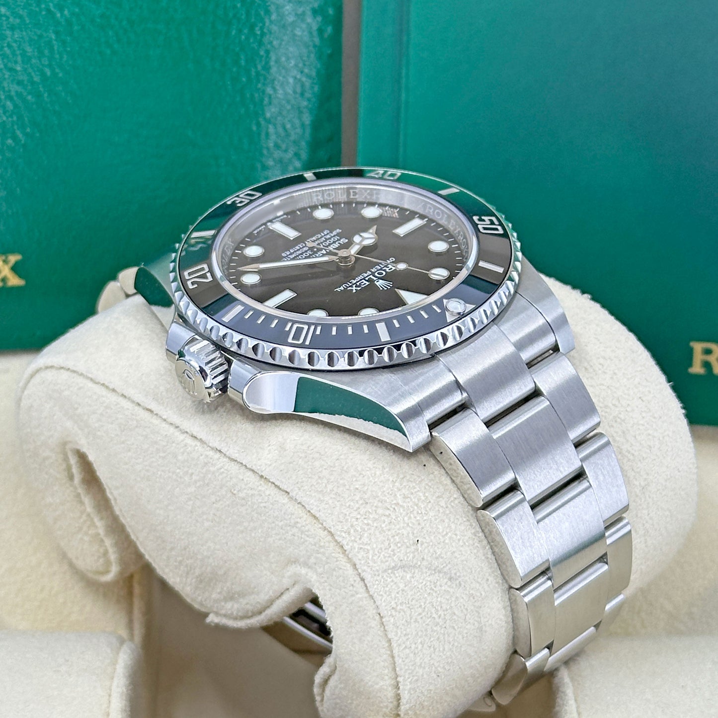 Rolex Submariner 41, No-Date, Black Ceramic Watch, 124060, Complete 2023+