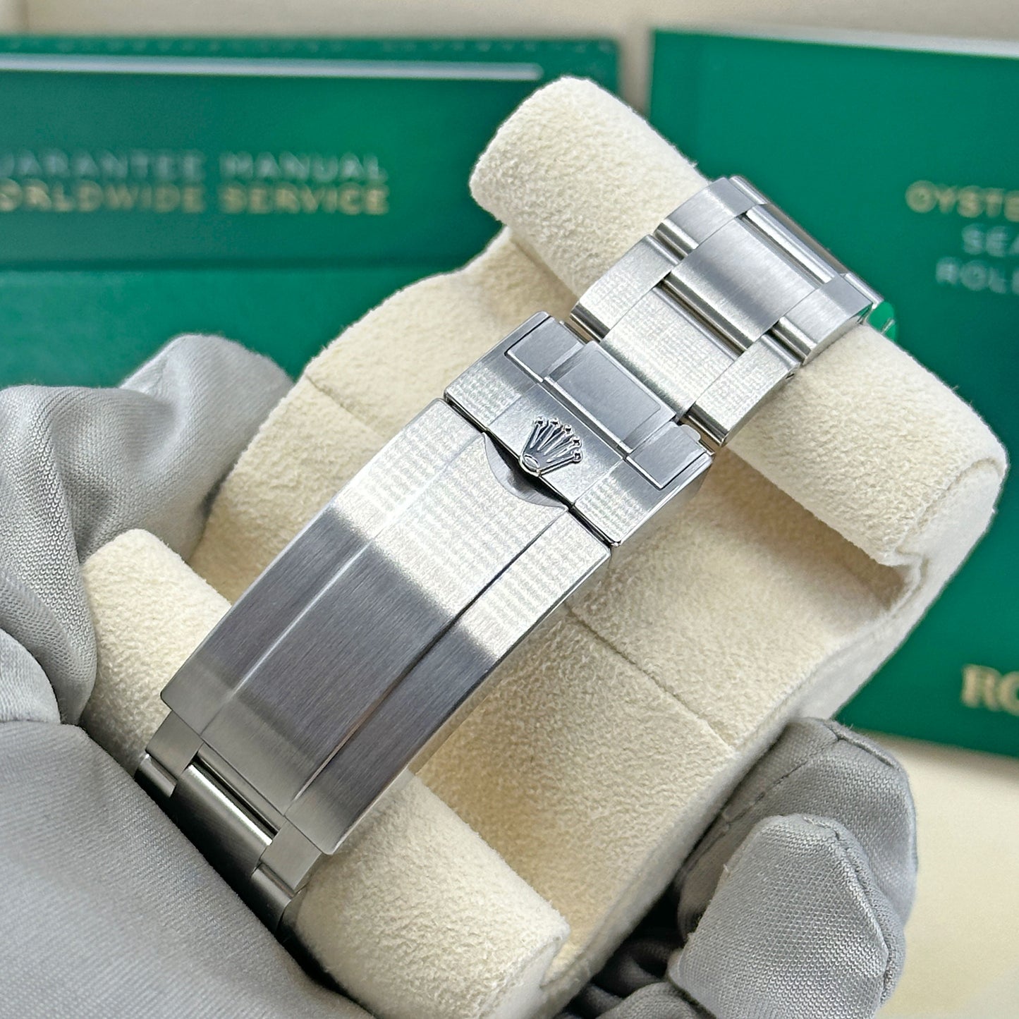 Pre-owned Rolex Sea-Dweller Red Letters 43mm Black Dial Oyster 126600-0001