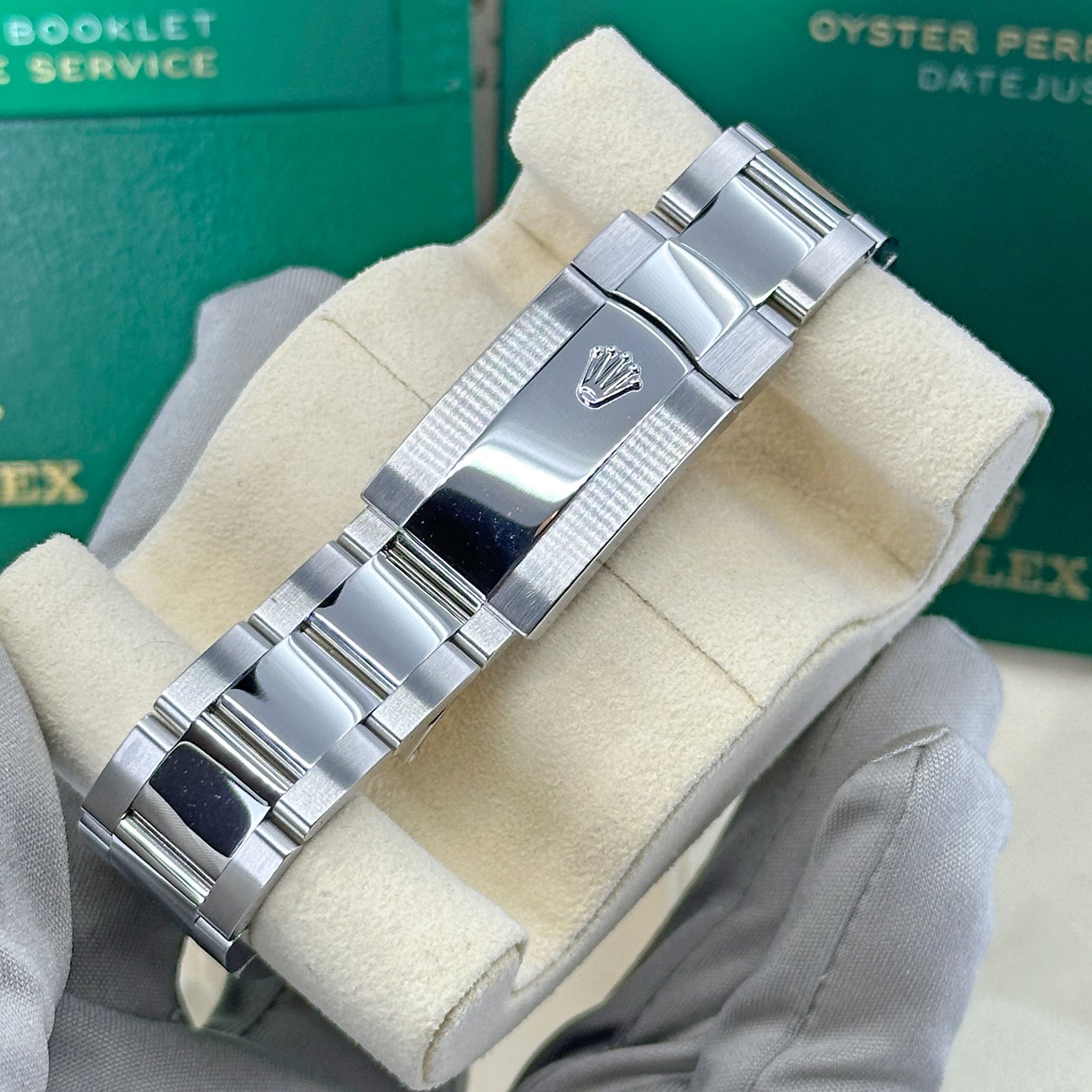 Pre-owned Rolex Datejust 41, Stainless Steel and 18k White Gold, 41mm, Ref# 126334-0009