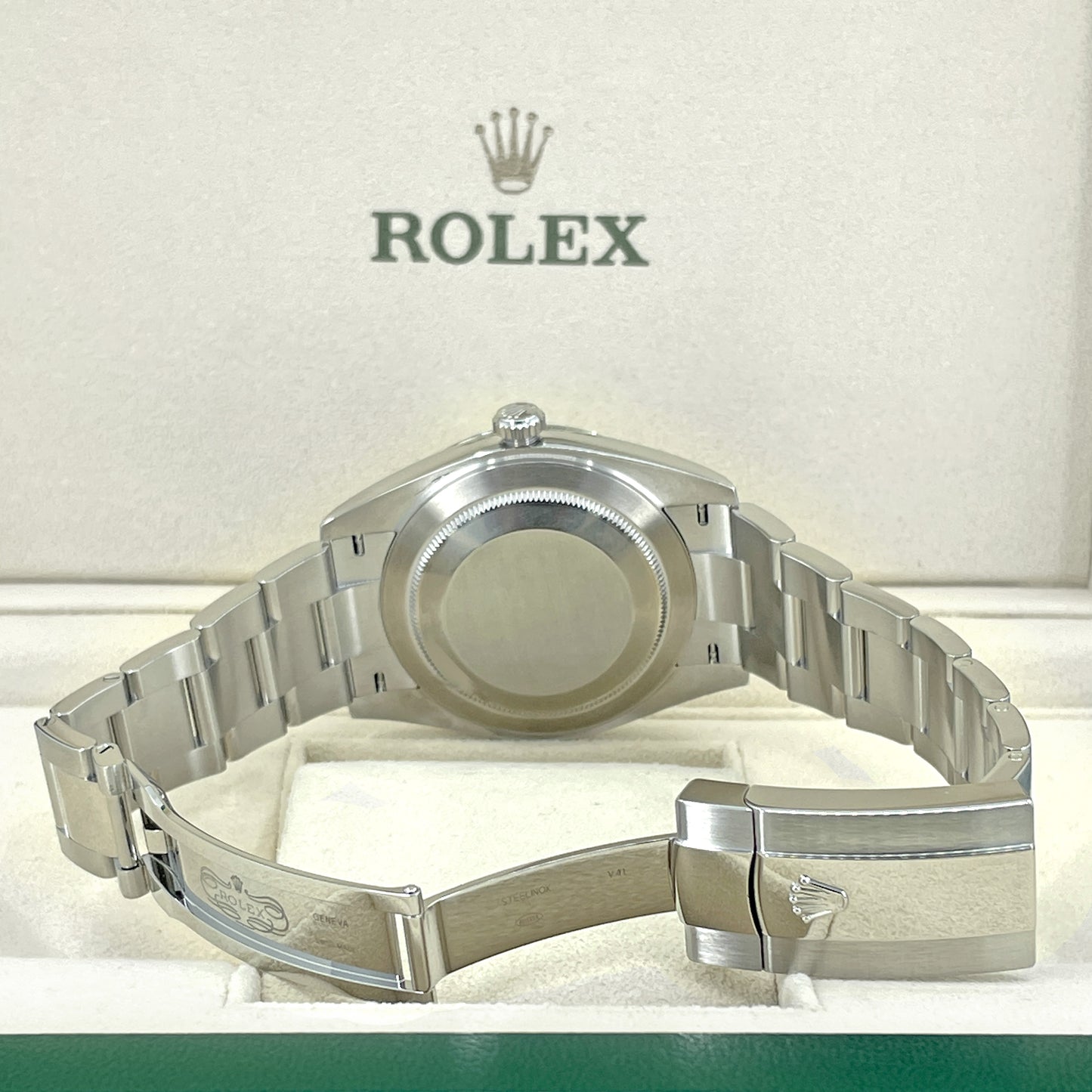 Rolex, Datejust 41, Oystersteel and 18k White Gold, Bright Blue with Diamonds Dial, Oyster 126334-0015