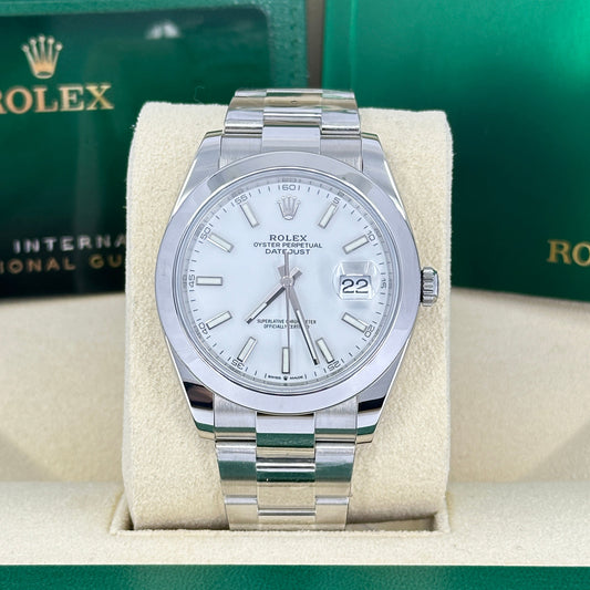 Pre-owned Rolex Datejust 41 watch with a stainless steel Oyster bracelet, a white dial, and a smooth Bezel, reference 126300