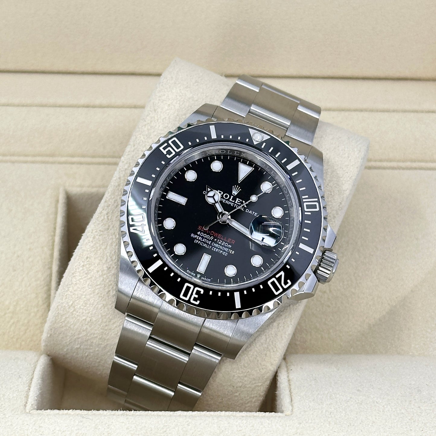 Rolex, Sea-Dweller Red Letters, 43mm, Oystersteel, Ref# 126600