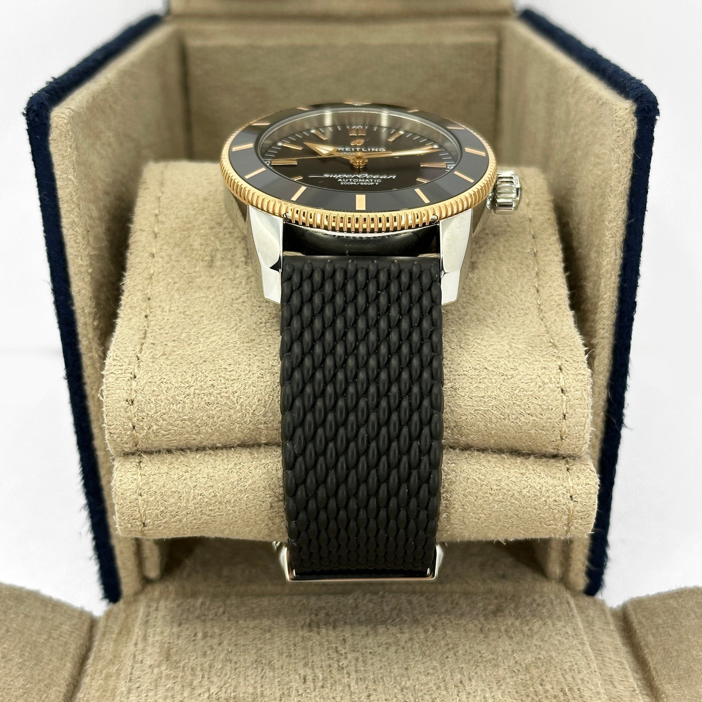 Breitling Superocean Heritage B20 Automatic 42, Ref# UB2010121B1S1, box and papers