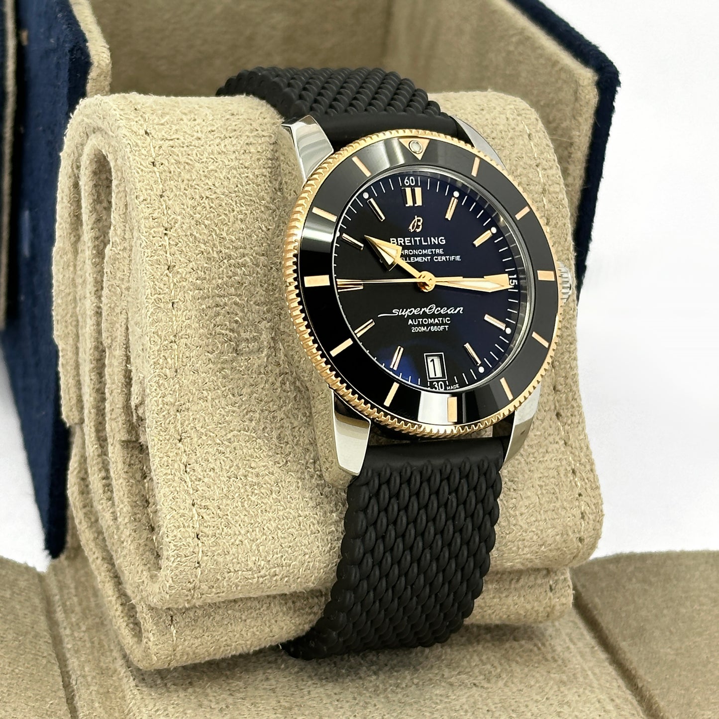 Breitling Superocean Heritage B20 Automatic 42, Ref# UB2010121B1S1, box and papers
