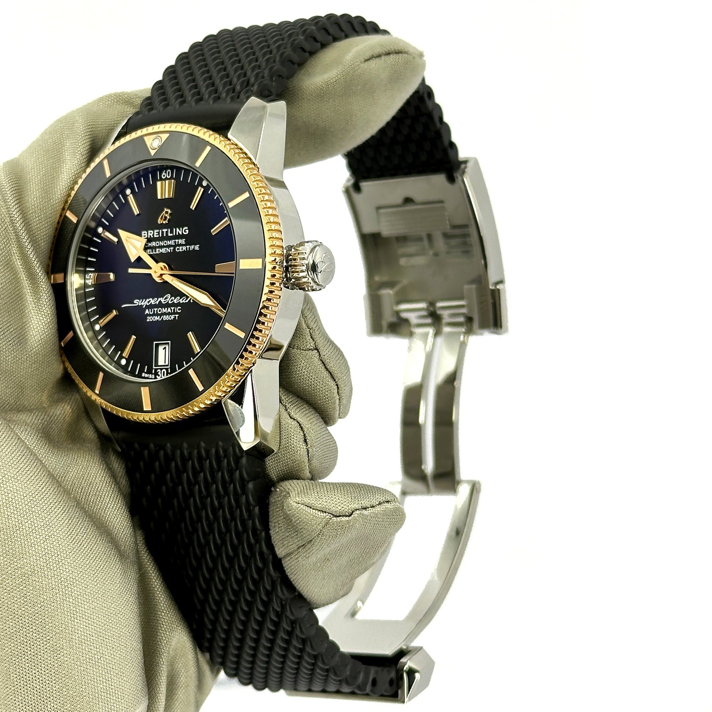 Breitling Superocean Heritage B20 Automatic 42, Ref# UB2010121B1S1, box and papers