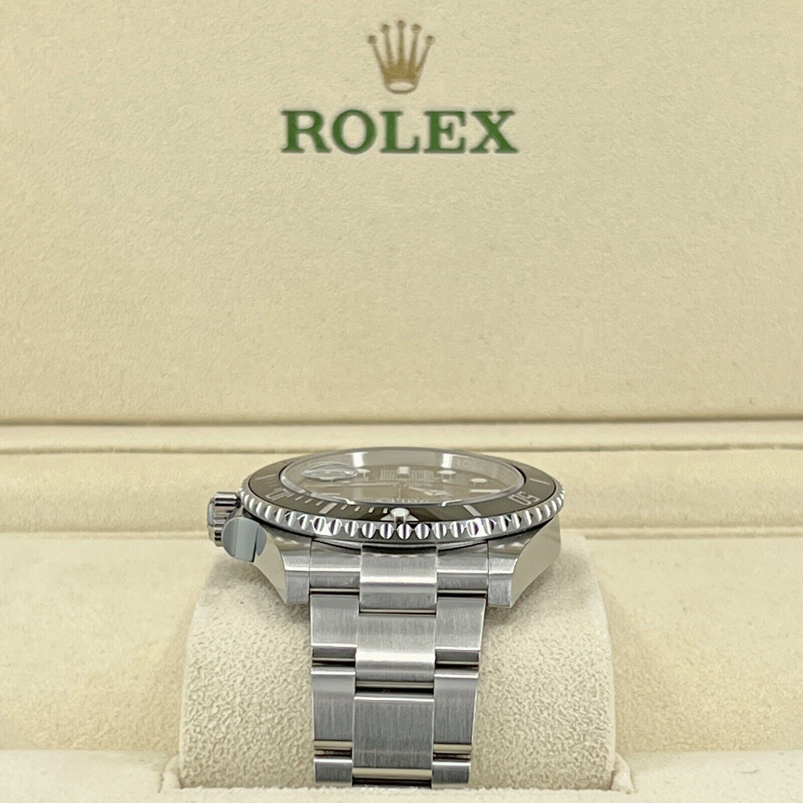 Rolex, Submariner Date 41, Stainless Steel, Black Ceramic, Black dial, 41mm, Oyster, Ref# 126610ln-0001, Side