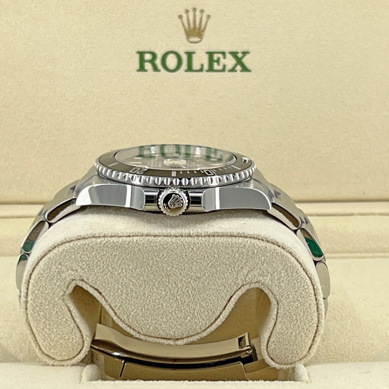 Rolex, Submariner Date 41, Stainless Steel, Black Ceramic, Black dial, 41mm, Oyster, Ref# 126610ln-0001, Right