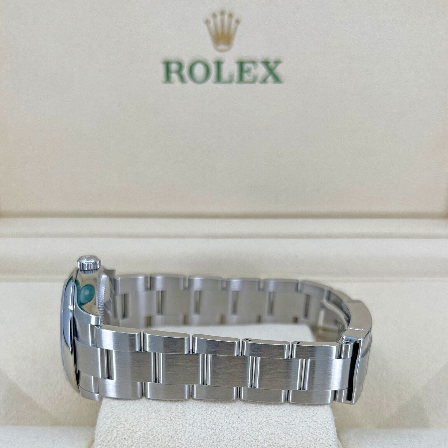 Rolex Oyster Perpetual Oystersteel, 31mm, Silver Dial, Ref# 277200-0001, Bracelet 1