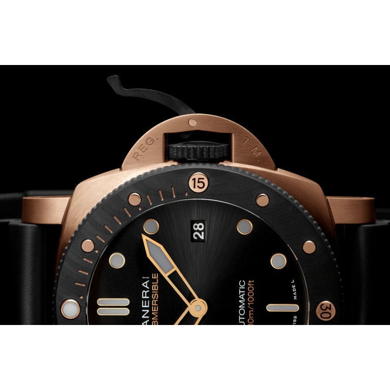 Side Panerai Submersible QuarantaQuattro Goldtech™ OroCarbo Ref# PAM01070