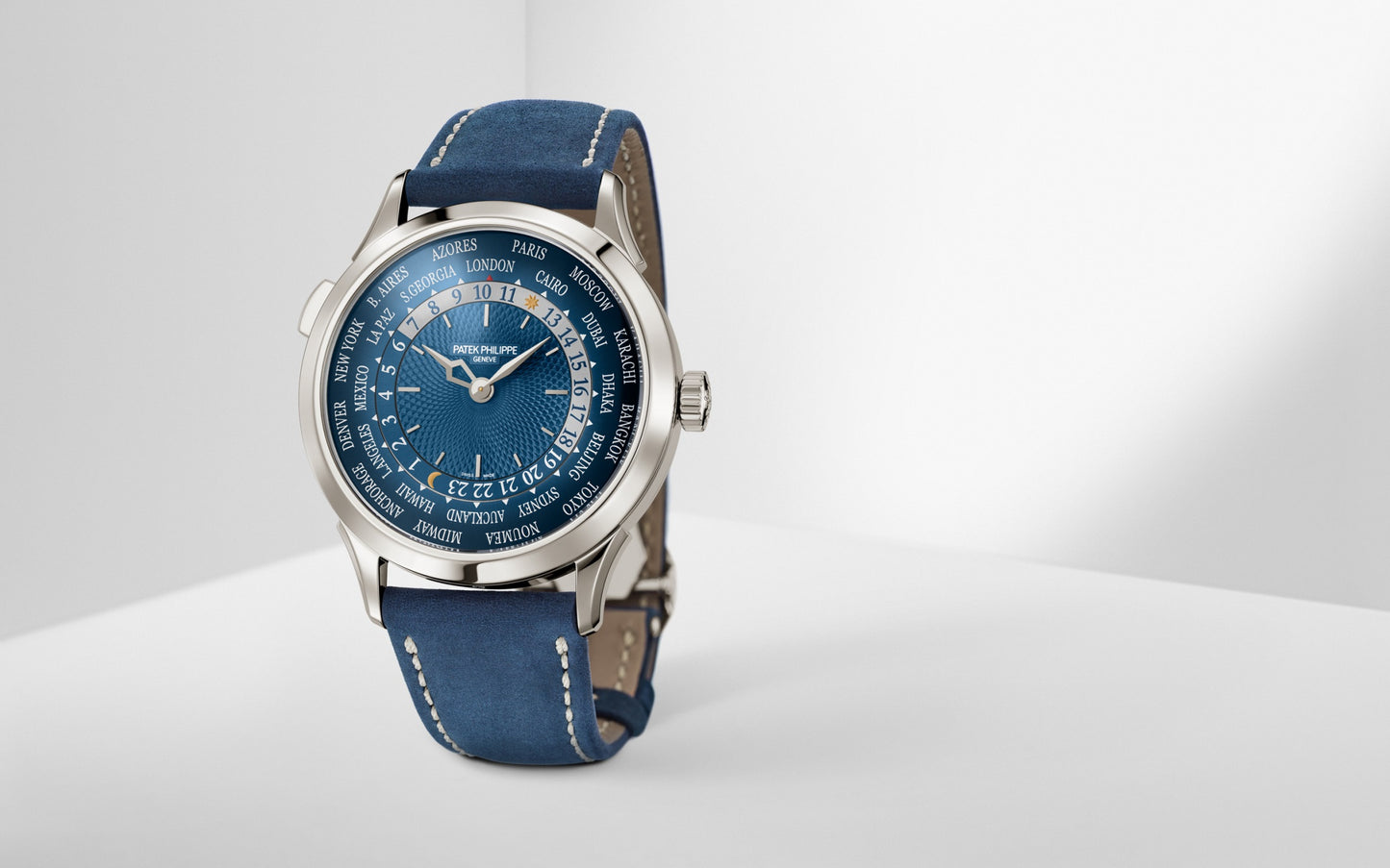 Patek Philippe Complication World Time cosmopolitan, Platinum, 38,5mm, Ref# 5230P-001, Main view