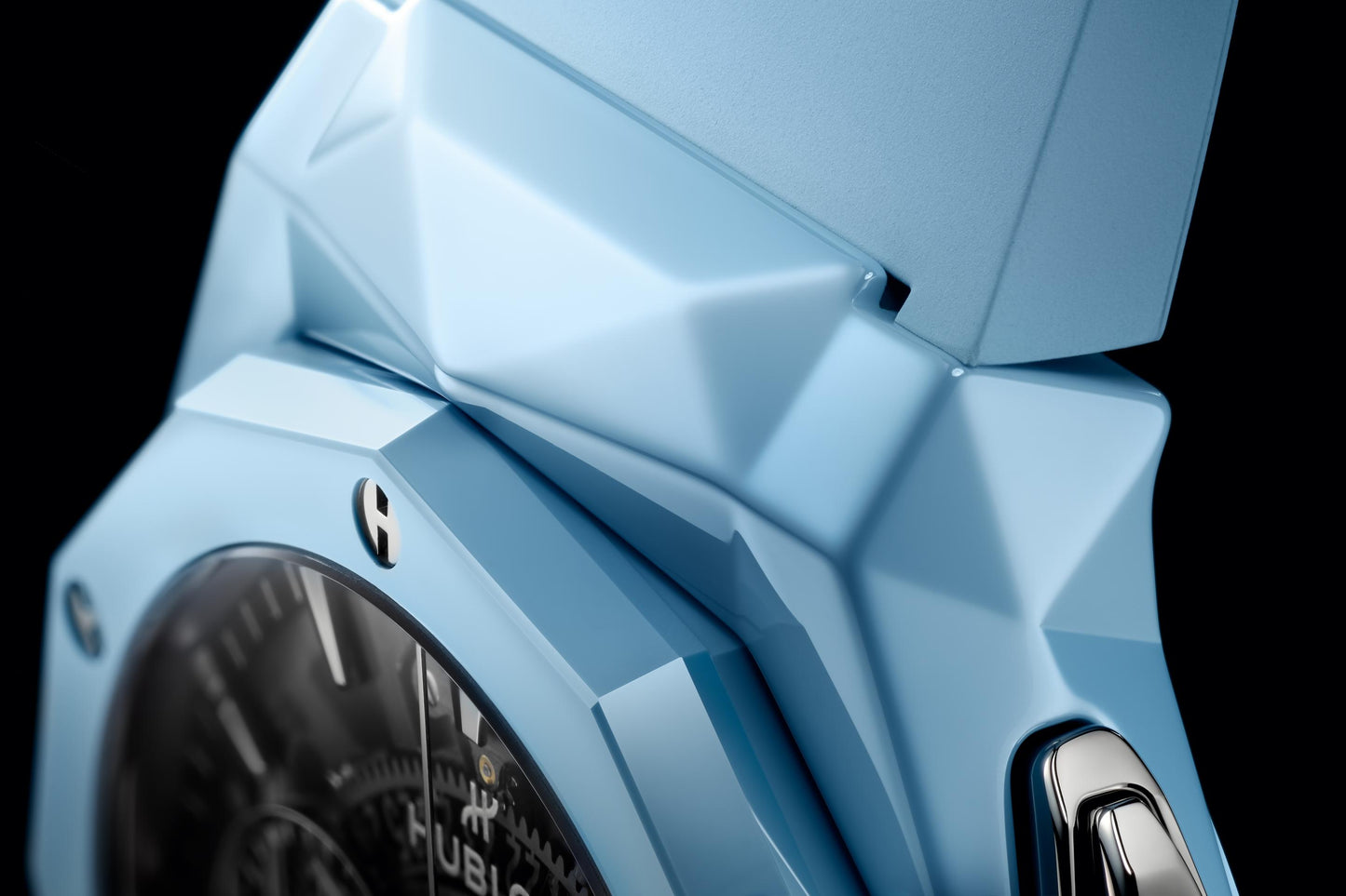 Side Hublot Classic Fusion AEROFUSION CHRONOGRAPH ORLINSKI SKY BLUE CERAMIC Ref# 525.ES.0170.RX.ORL22