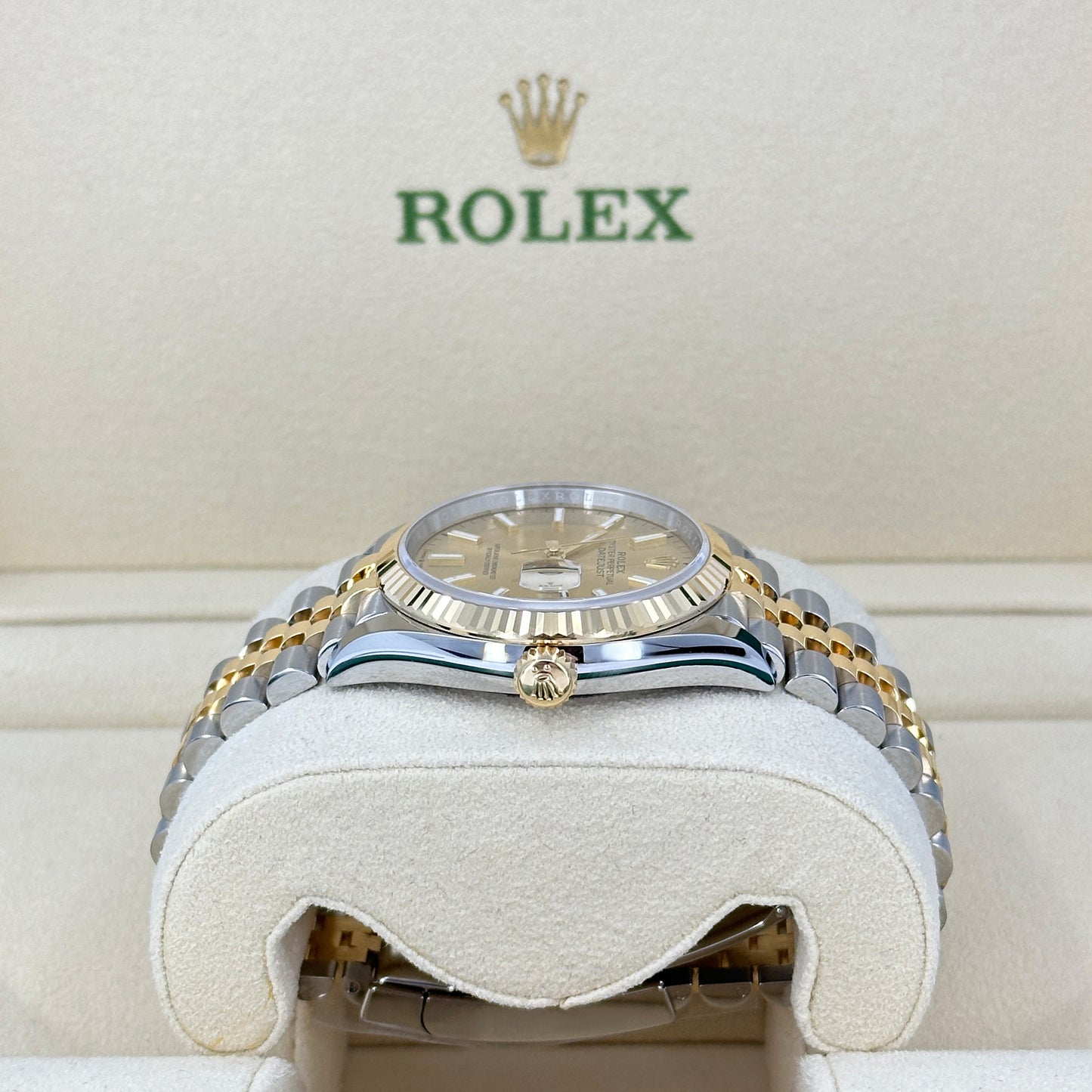Rolex Datejust 36 Oystersteel and 18k Yellow Gold Ref# 126233-0015