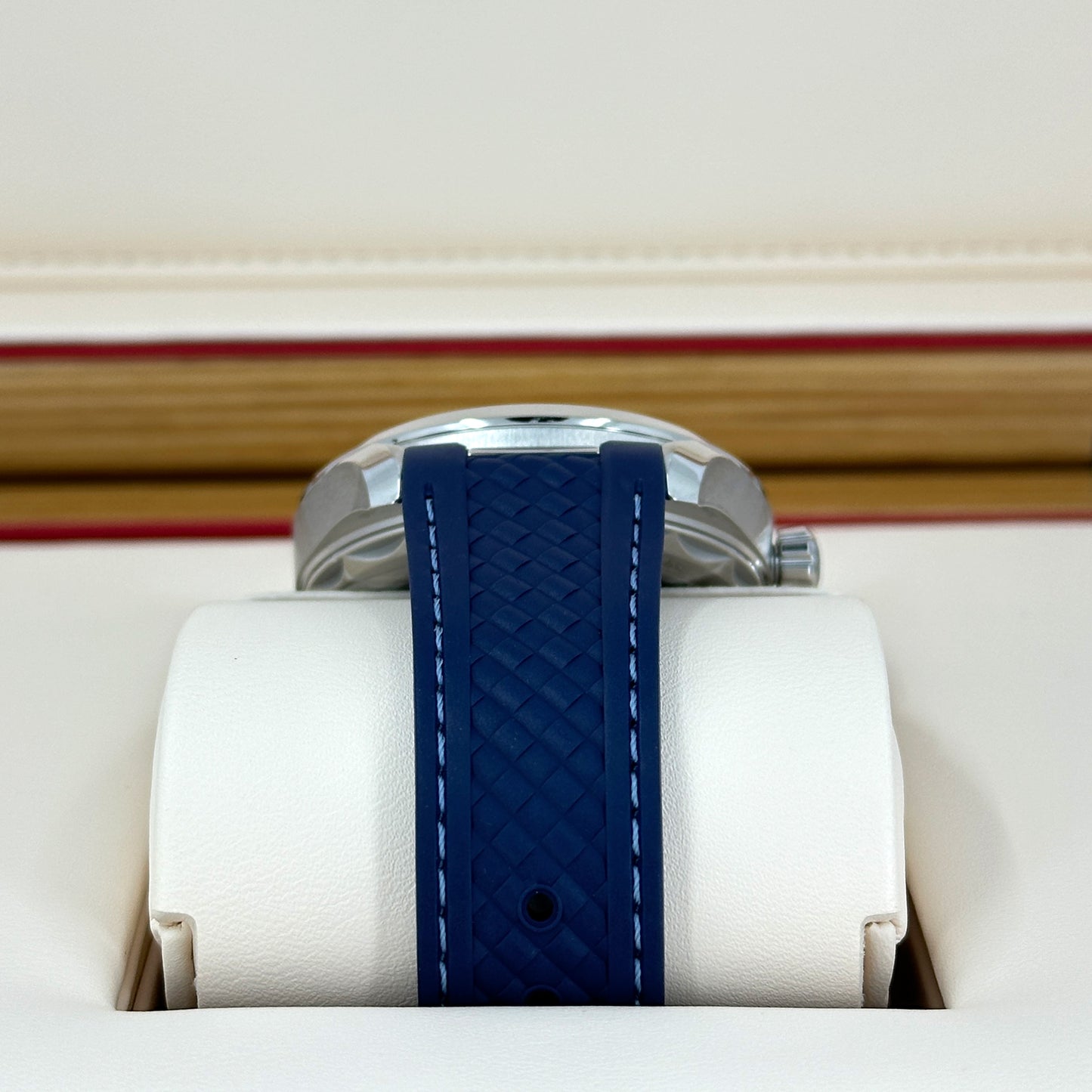 Omega, New 2025, Seamaster Aqua Terra, 220.12.43.22.03.001, box and papers