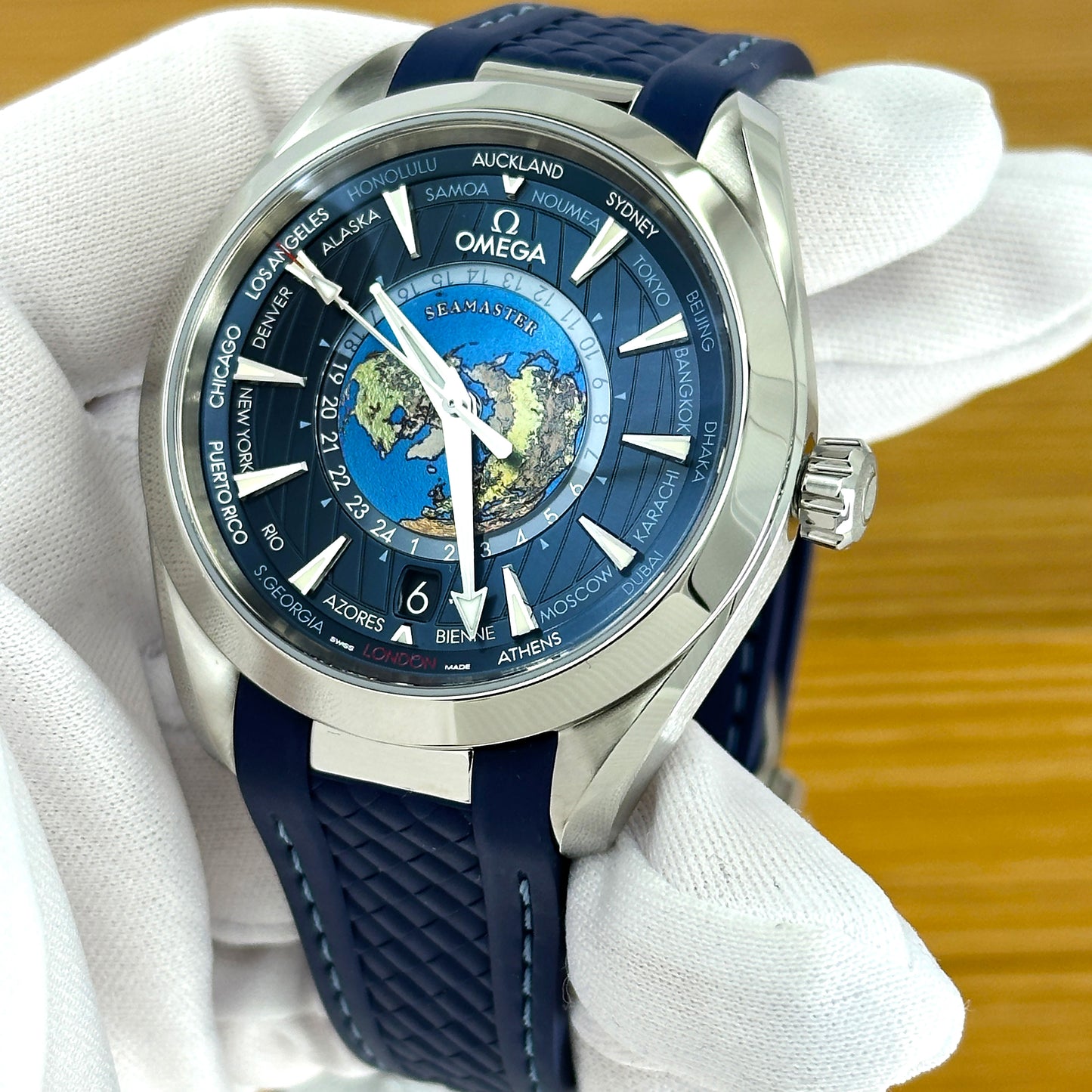 Omega, New 2025, Seamaster Aqua Terra, 220.12.43.22.03.001, box and papers