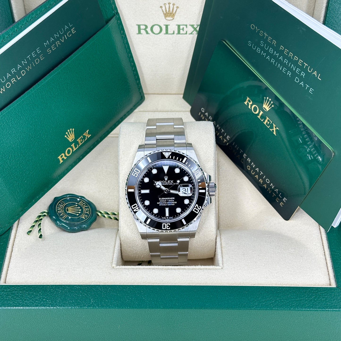 Rolex Submariner Date, Ref#126610LN