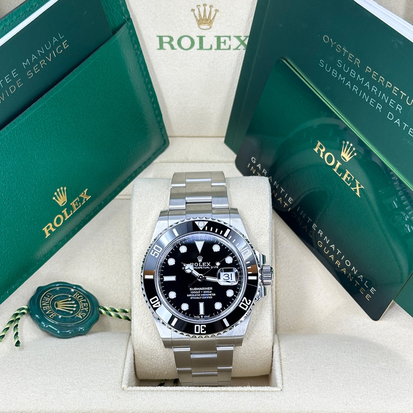Rolex Submariner Date, Ref#126610LN