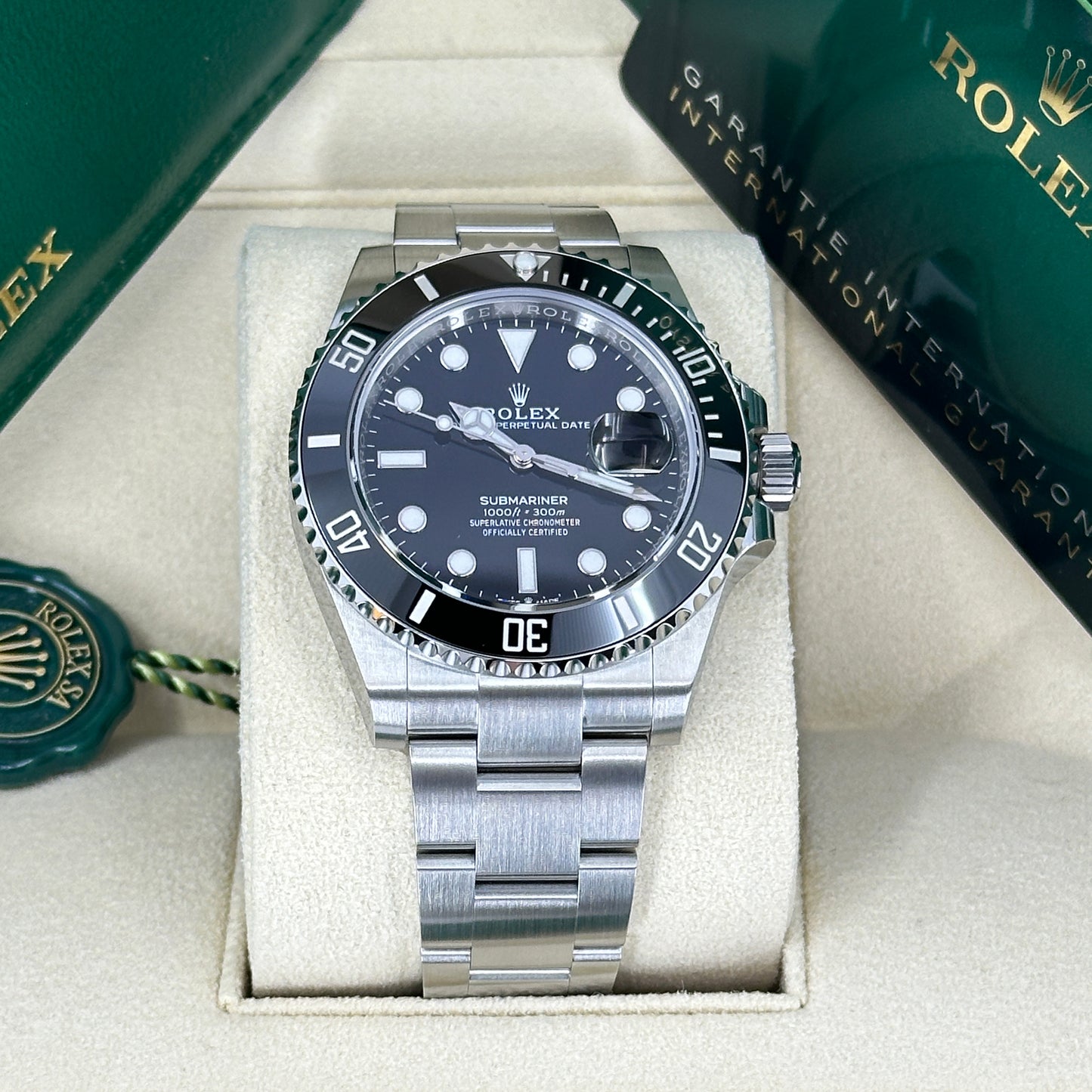 Rolex Submariner Date, Ref#126610LN