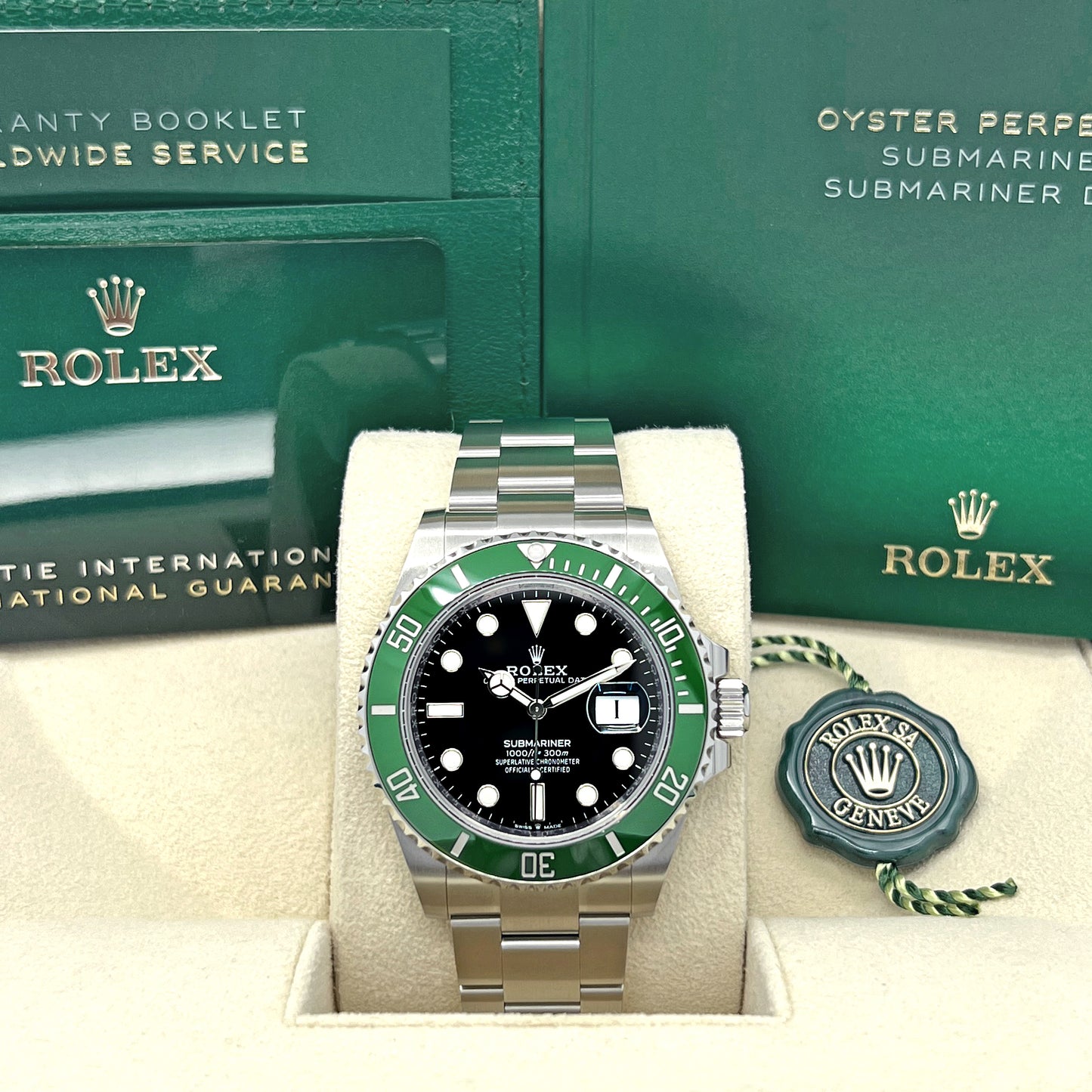 Rolex Submariner Date Green Ceramic Bezel Stainless Steel 41mm