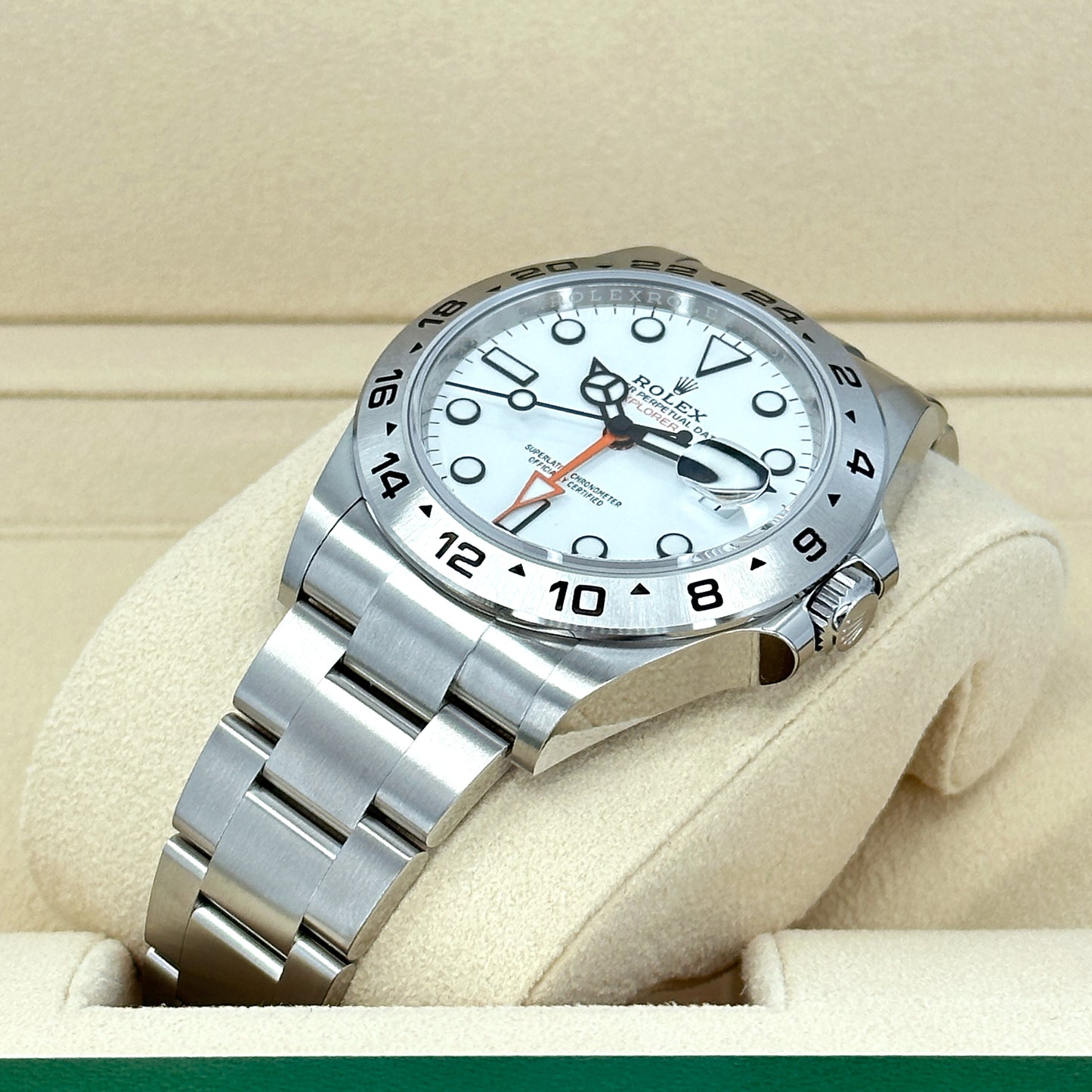 Rolex Explorer II, Oystersteel, 42mm, White dial, Oyster, Ref# 226570-0001