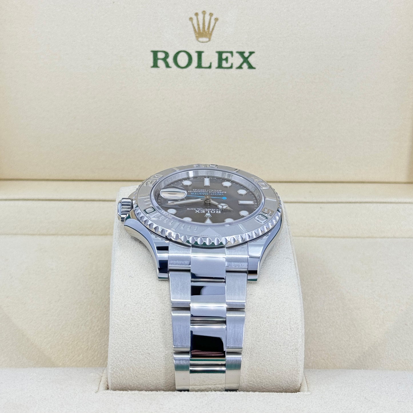 Rolex Yacht-Master 40, Oystersteel and platinum, 40mm, Ref# 126622-0001