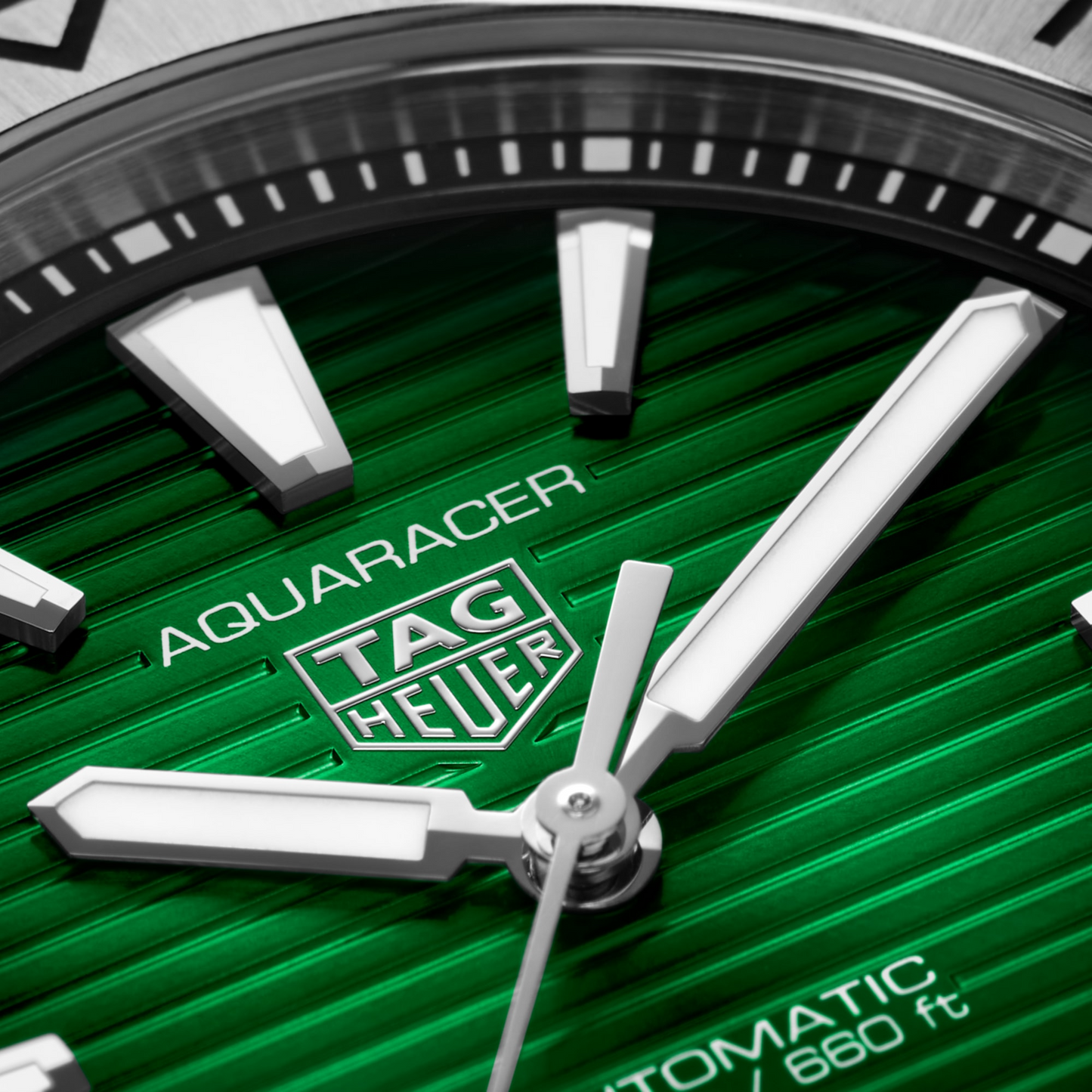 TAG Heuer Aquaracer Professional 200 Date, Stainless Steel, Ref# WBP2115.BA0627, Hands