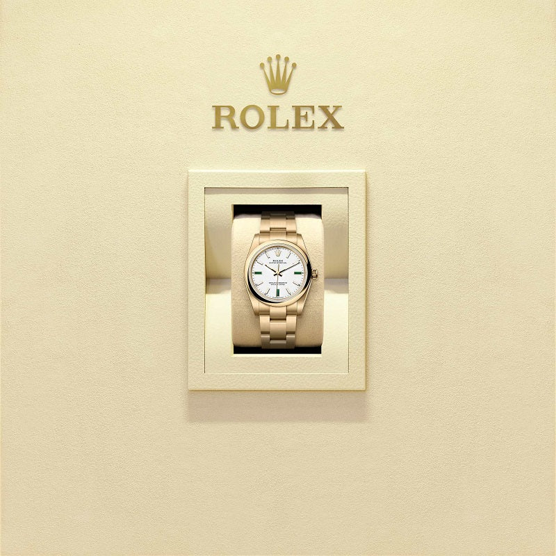 Rolex Oyster Perpetual 34, 18k Yellow Gold, 34mm, White dial, Domed Oyster, Ref# 124208-0002, Watch in box
