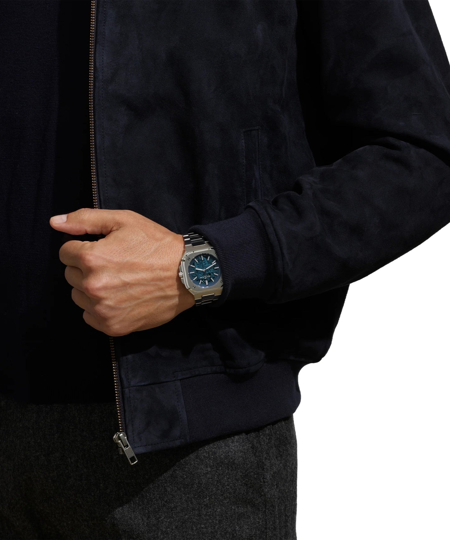 Bell & Ross BR 05 Skeleton Blue, Stainless Steel, 40mm, Ref# BR05A-BLU-SKST/SST, Watch on hand