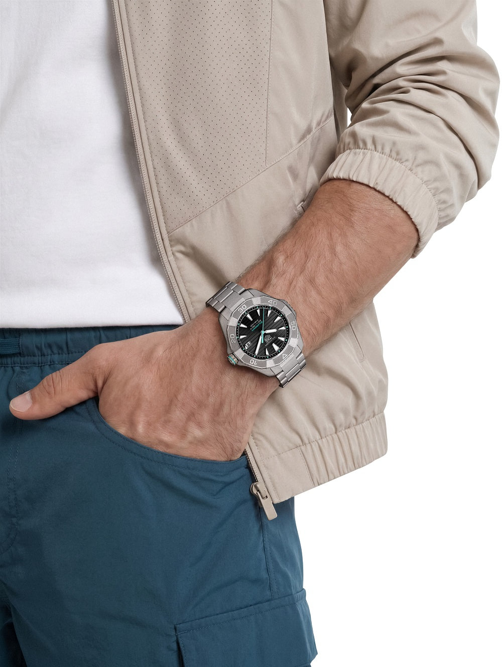 TAG Heuer Aquaracer Professional 200 Solargraph, Solar Quartz, Titanium, 40mm, Ref# WBP1184.BF0008, Watch on hand