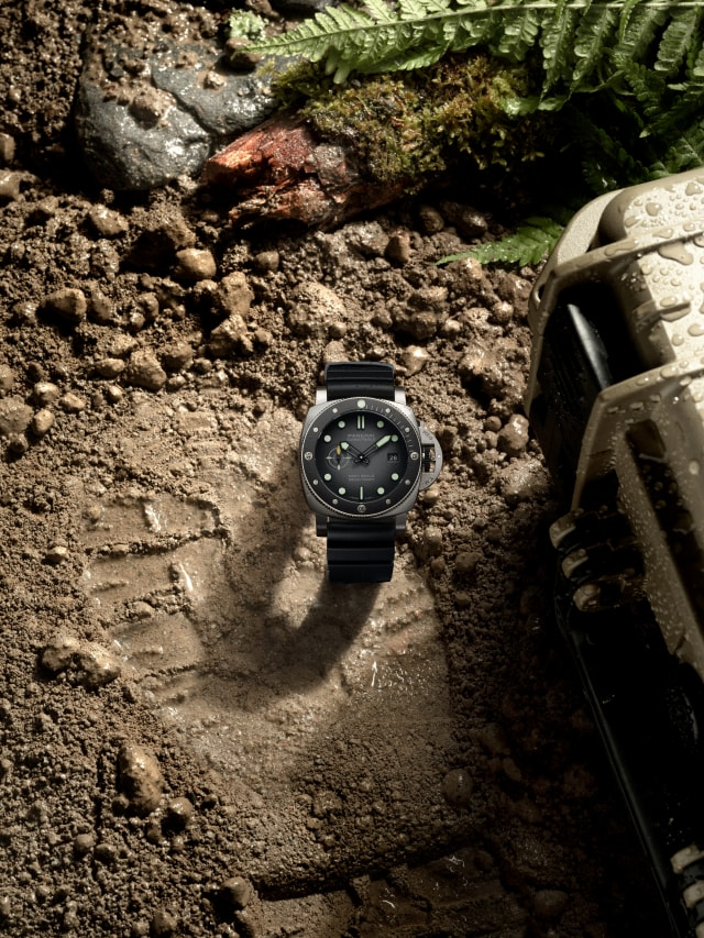 Panerai Submersible NAVY SEALs, Stainless Steel and Ceramic, 44mm, Ref# PAM01738, Main view 1