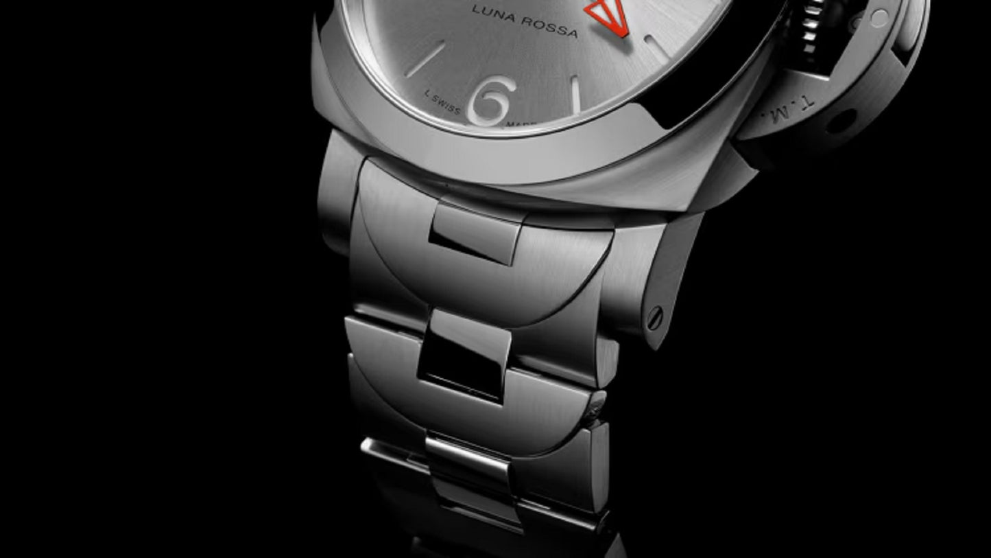 Panerai Luminor Luna Rossa GMT, 40mm, Stainless Steel, Ref# PAM01791, PAM Click™ quick-release system