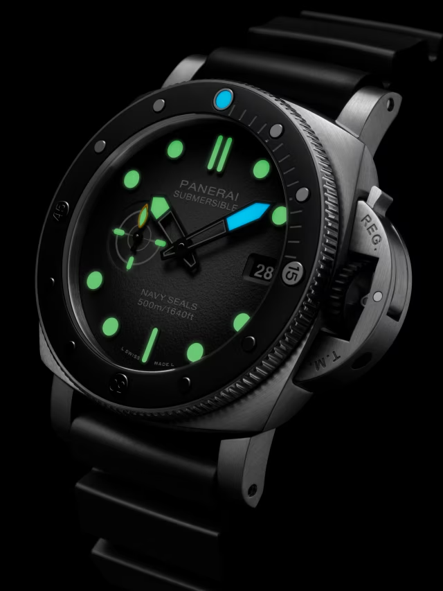 Panerai Submersible NAVY SEALs, Stainless Steel and Ceramic, 44mm, Ref# PAM01738, Luminous side