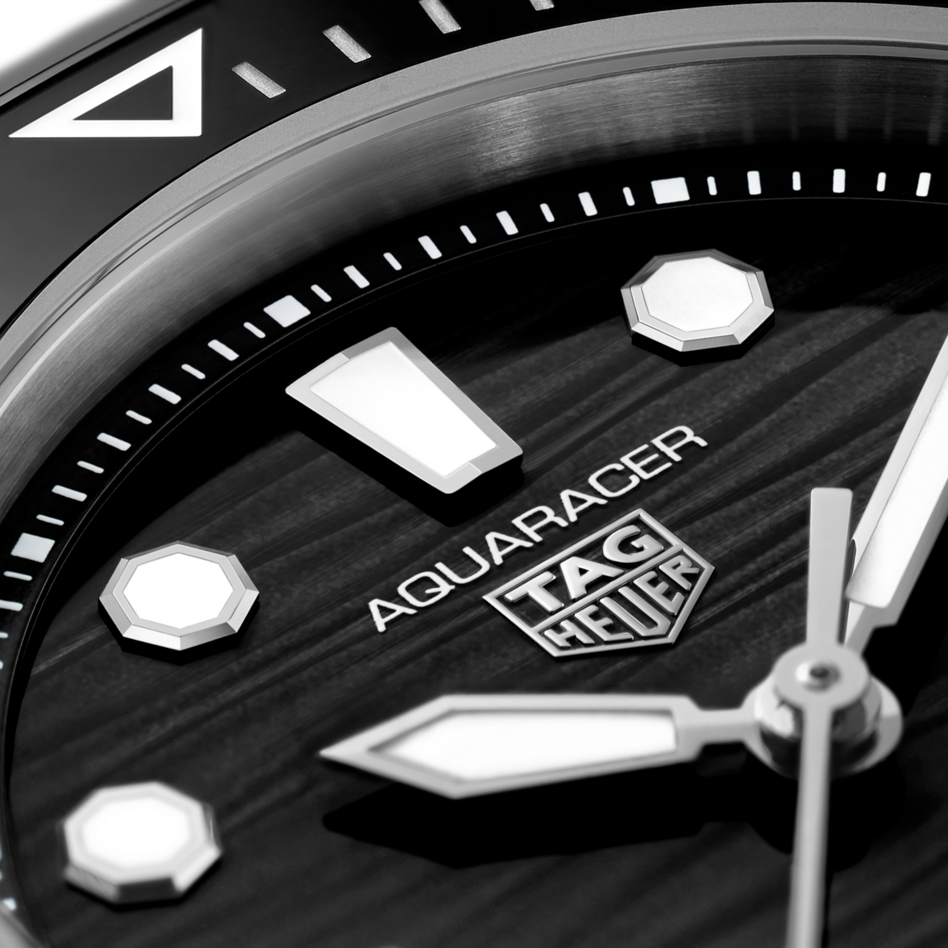 TAG Heuer Aquaracer Professional 300 Date, Stainless Steel, Ref# WBP231D.BA0626, marklers