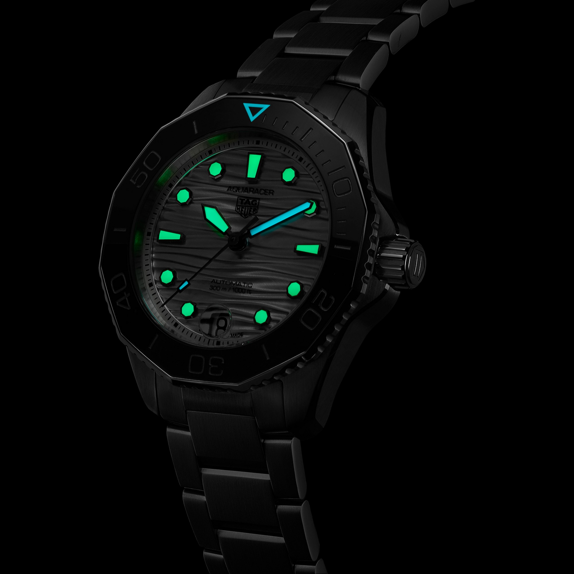 TAG Heuer Aquaracer Professional 300 Date, Stainless Steel, Ref# WBP231C.BA0626, Luminous