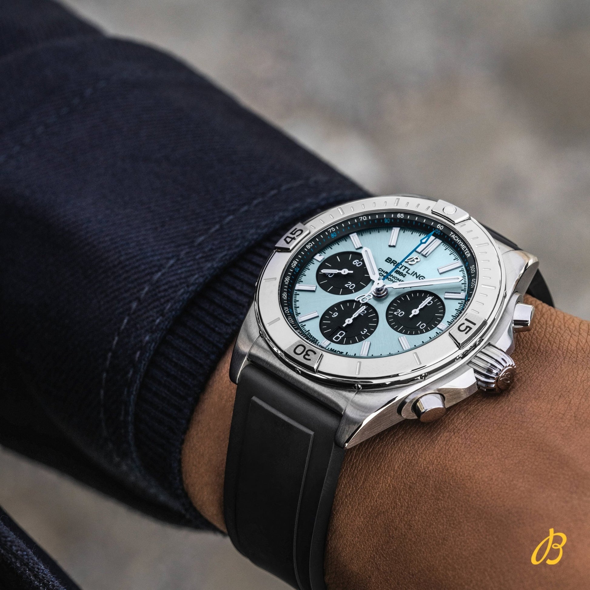 Breitling Chronomat B01 42, Stainless steel and Platinum, Ref# PB0134101C1S1, Unworn 2024, Watch on hang