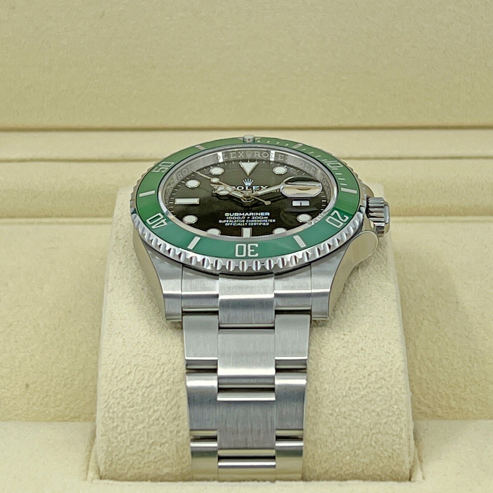 Rolex 2023 UNWORN Kermit Green Bezel 126610LV Submariner Date Stainless  Steel Ceramic 41mm