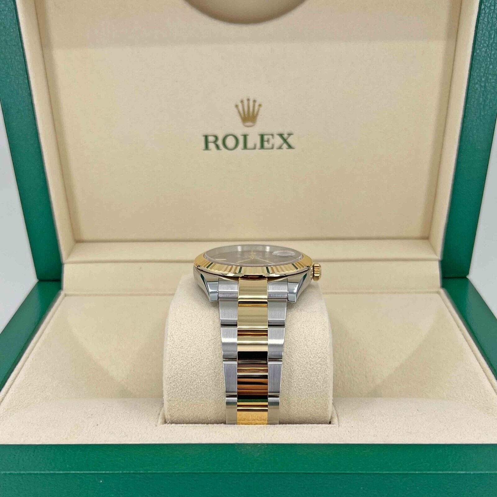 Rolex Datejust, 41mm, Wimbledon, 18k Yellow Gold and Stainless Steel, Oyster, Fluted, 126333-0019, Side