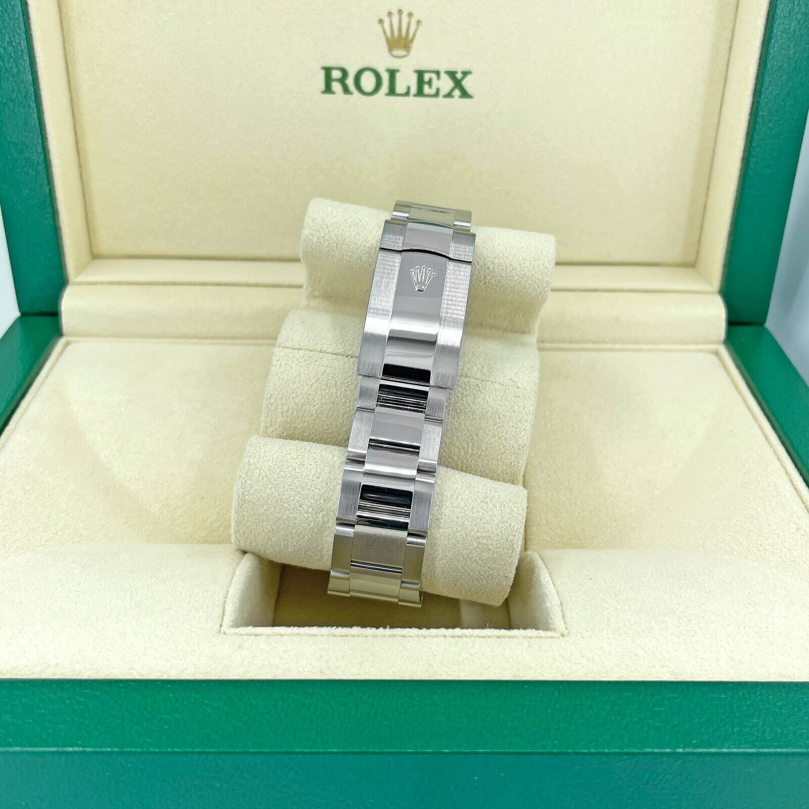 Rolex, Datejust 41, Oystersteel and 18k White Gold, Bright Blue with Diamonds Dial, Oyster 126334-0015, Clasp