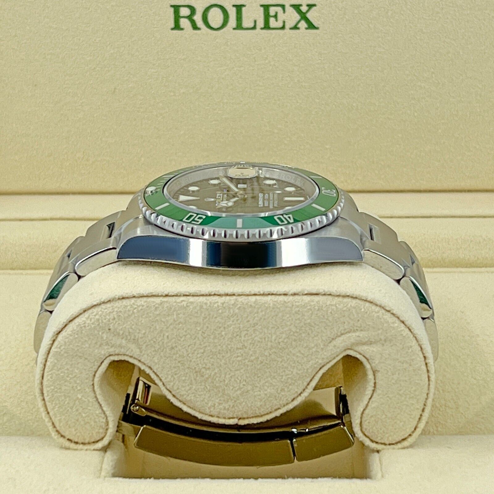 Unworn Rolex Submariner 41mm KERMIT STARBUCKS 126610LV, Complete, 2023, Left