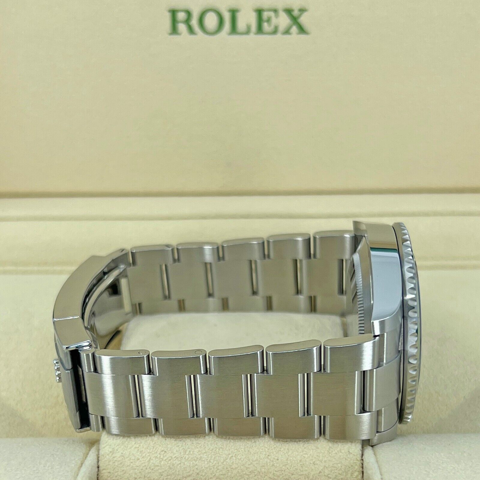 Rolex Submariner Kermit Date 41mm – Impossible Watches