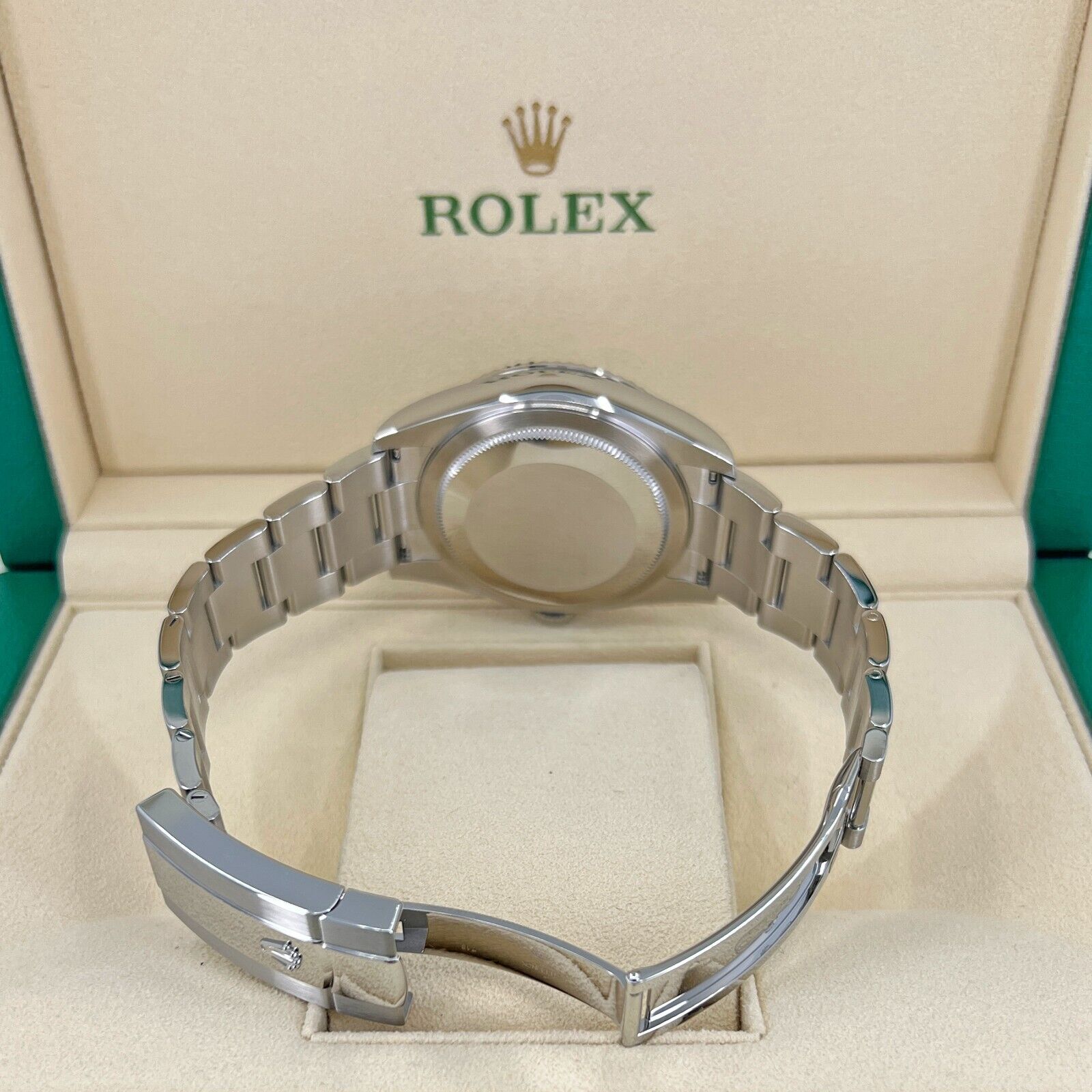 Rolex Sky-Dweller 42mm, Oystersteel and 18k White Gold, White dial, Oyster, Ref# 326934-0001, Back 1