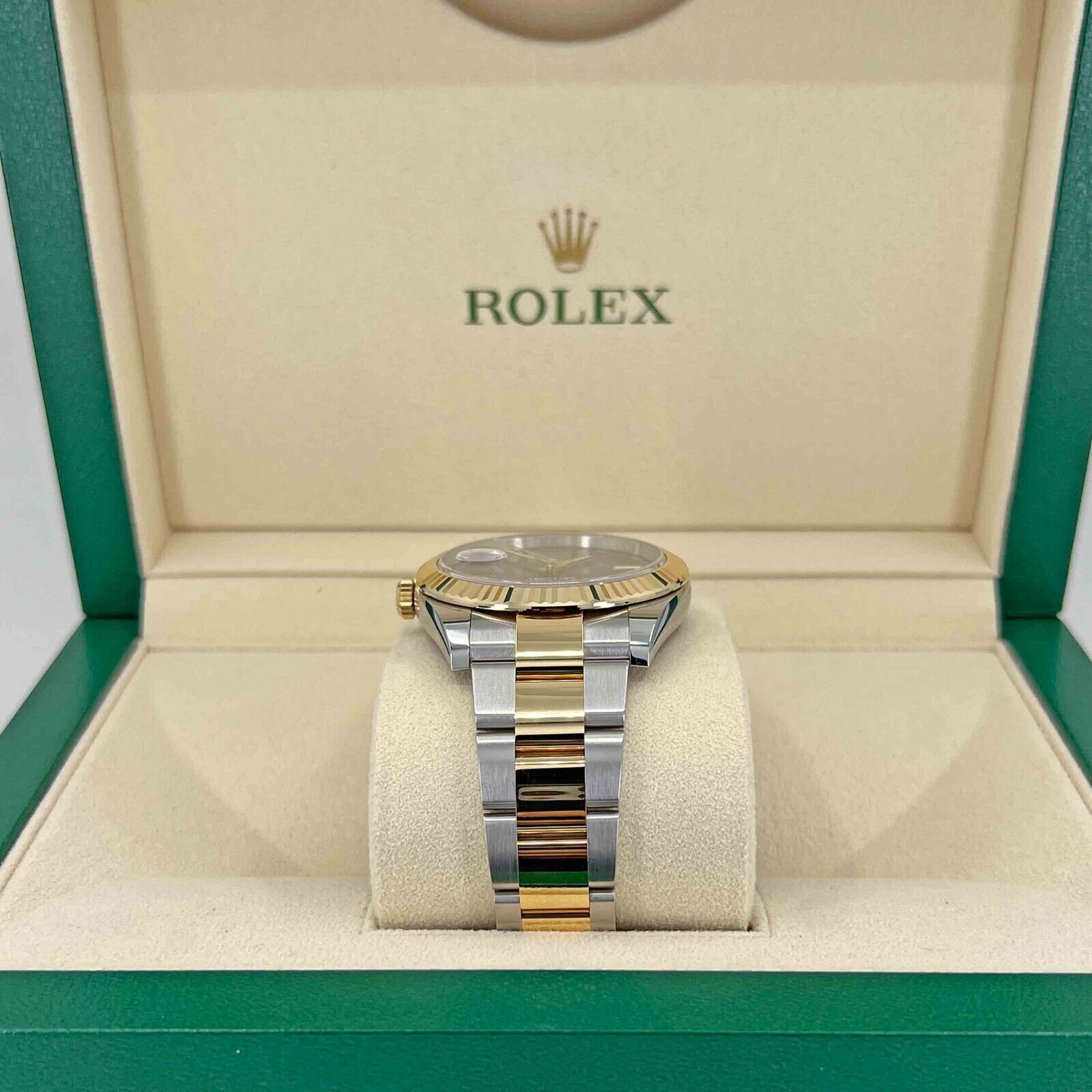 Rolex Datejust, 41mm, Wimbledon, 18k Yellow Gold and Stainless Steel, Oyster, Fluted, 126333-0019, Side 1