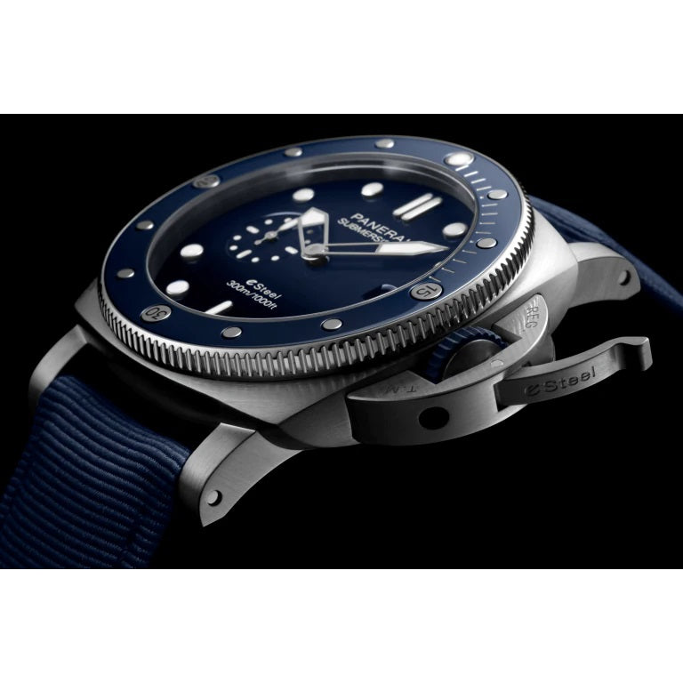 Side Panerai Submersible QuarantaQuattro ESteel™ Blu Profondo Ref# PAM01289