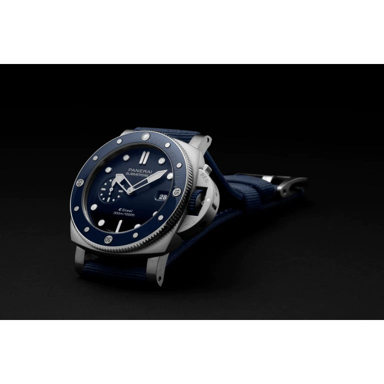 Side Panerai Submersible QuarantaQuattro ESteel™ Blu Profondo Ref# PAM01289